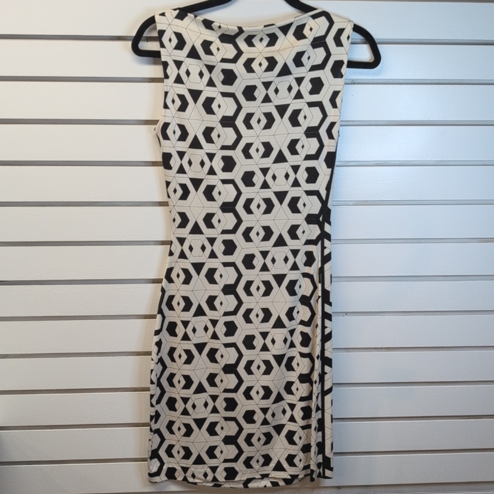 Diane Von Furstenberg Glass Mary Hex Maze Dress 100% Silk Size 4 - Picture 5 of 10